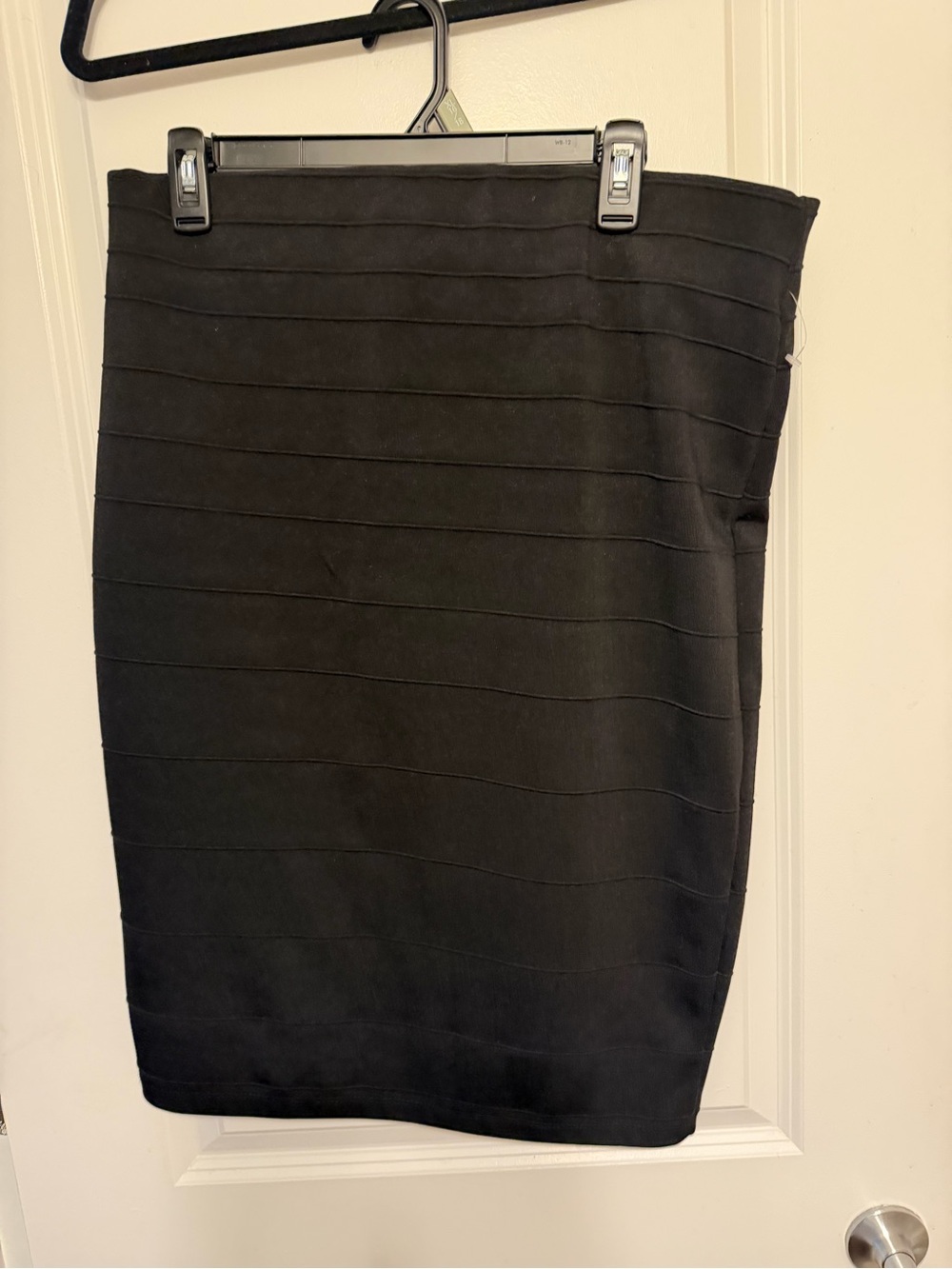 Women's Black Bandage Pencil Skirt - Sleek Fitted Style